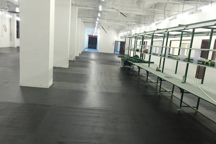 地坪漆廠家滄晟:環氧防靜電地坪怎樣做好地面處理？