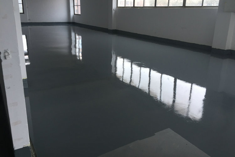 地坪漆廠家講下選購工業地坪漆涂料的兩個實用技巧